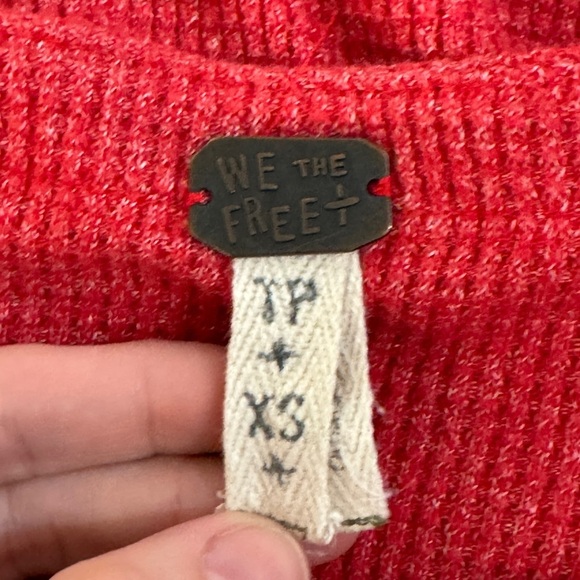 WE THE FREE PEOPLE CHERRY RED COMBO BLOSSOM TOP SZ XS - Picture 3 of 7